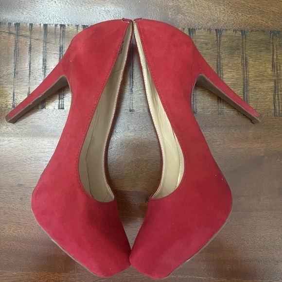 Jessica Simpson Women's Platform High Heel Size 7.5 Suede Maraschino Red - Picture 1 of 4